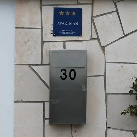 Ivona * Rogoznica (Sibenik-Knin)